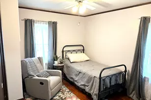 621 Lincoln Ave, Elgin, IL 60120 - Photo 9
