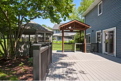 310 Chesterfield Lane, Vernon Hills, IL 60061 - Photo 35