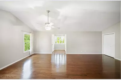 310 Chesterfield Lane, Vernon Hills, IL 60061 - Photo 31