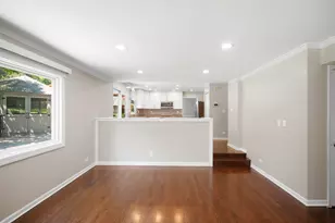 310 Chesterfield Ln, Vernon Hills, IL 60061 - Photo 17