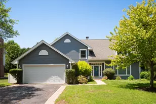 310 Chesterfield Ln, Vernon Hills, IL 60061 - Photo 1