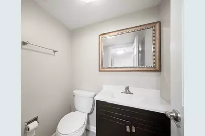 310 Chesterfield Lane, Vernon Hills, IL 60061 - Photo 21