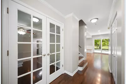 310 Chesterfield Lane, Vernon Hills, IL 60061 - Photo 19