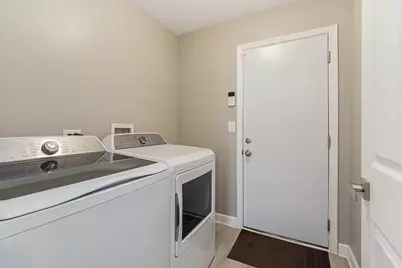 8233 W Chestnut Court, Frankfort, IL 60423 - Photo 13