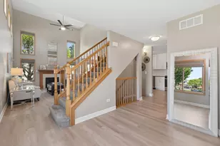 8233 W Chestnut Ct, Frankfort, IL 60423 - Photo 5