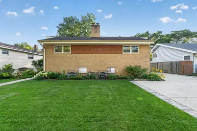 450 N Addison Road, Villa Park, IL 60181 - Photo 1
