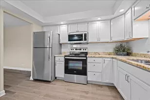 13000 W Heiden Circle, Lake Bluff, IL 60044 - Photo 7