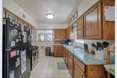 325 S Lodge Lane, Lombard, IL 60148 - Photo 13