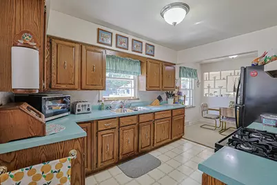 325 S Lodge Lane, Lombard, IL 60148 - Photo 11