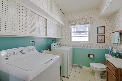325 S Lodge Lane, Lombard, IL 60148 - Photo 9