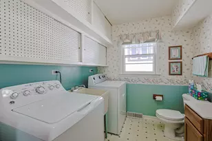 325 S Lodge Ln, Lombard, IL 60148 - Photo 9