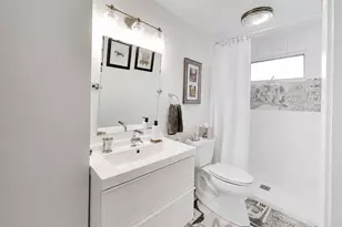 2012 W Estes Ave, Chicago, IL 60645 - Photo 17