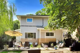 2012 W Estes Ave, Chicago, IL 60645 - Photo 35