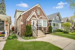 4918 W Winnemac Ave, Chicago, IL 60630 - Photo 1