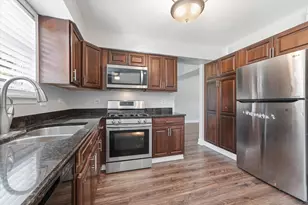 1 Regal Ct, Algonquin, IL 60102 - Photo 7