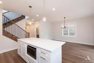 7610 W 60th Pl, Summit, IL 60501 - Photo 13