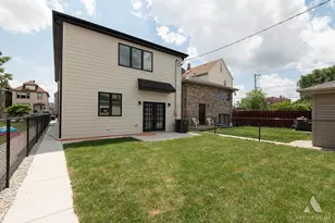 7610 W 60th Pl, Summit, IL 60501 - Photo 3
