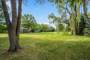 1145 Weeping Willow Ln, Libertyville, IL 60048 - Photo 13