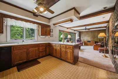 39W390 Juliet Drive, Elgin, IL 60124 - Photo 9
