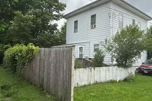 1112 Fulton St, Ottawa, IL 61350 - Photo 9