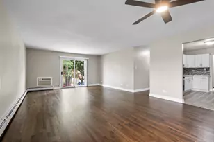 9562 Park Ln, Des Plaines, IL 60016 - Photo 5