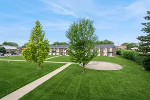 9562 Park Ln, Des Plaines, IL 60016 - Photo 15