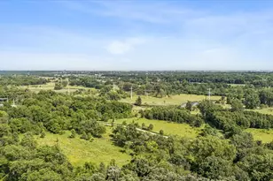 329 Royce Woods Ct, Naperville, IL 60565 - Photo 45