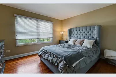 1720 Tower Hill Drive, Woodridge, IL 60517 - Photo 15