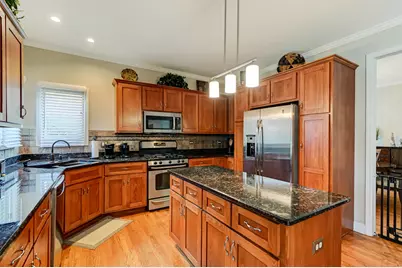 1720 Tower Hill Drive, Woodridge, IL 60517 - Photo 5