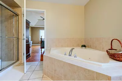 1720 Tower Hill Drive, Woodridge, IL 60517 - Photo 13