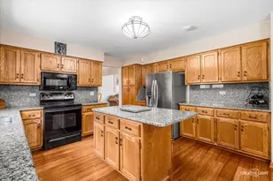 2277 Ridgewood Rd, Lisle, IL 60532 - Photo 11