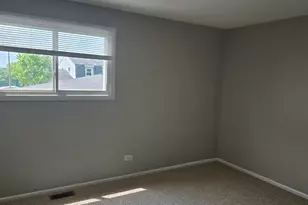 1688 Queensbury Cir, Hoffman Estates, IL 60169 - Photo 15