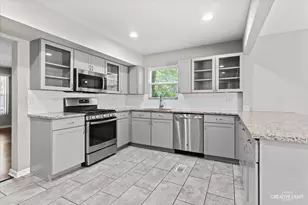 2910 Worcester Ln, Aurora, IL 60504 - Photo 7