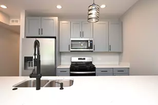 1630 W Thorndale Ave, Chicago, IL 60660 - Photo 9