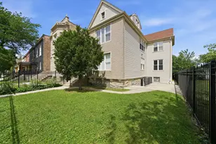 6735 S Eberhart Ave, Chicago, IL 60637 - Photo 3
