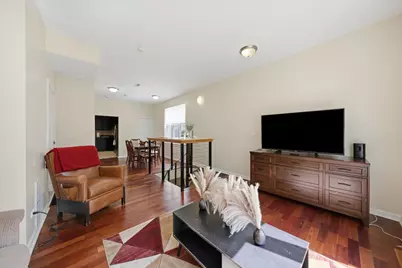6735 S Eberhart Avenue, Chicago, IL 60637 - Photo 11
