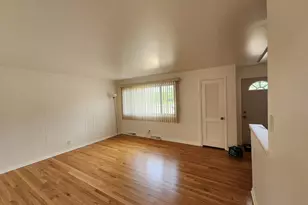 8916 Gross Point Rd, Skokie, IL 60077 - Photo 7