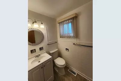 8916 Gross Point Road, Skokie, IL 60077 - Photo 13