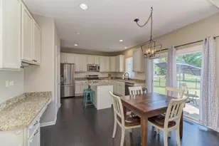 3507 Crestwood Ln, Carpentersville, IL 60110 - Photo 11