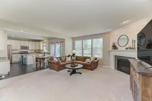 3507 Crestwood Ln, Carpentersville, IL 60110 - Photo 7