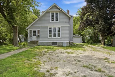 313 E Grant Highway, Marengo, IL 60152 - Photo 1