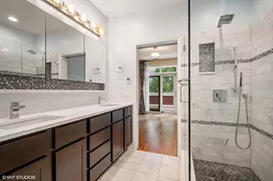 1345 S Indiana Pkwy, Chicago, IL 60605 - Photo 15