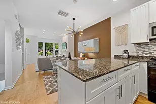 1345 S Indiana Pkwy, Chicago, IL 60605 - Photo 5