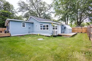 2 Elmwood Ave, Momence, IL 60954 - Photo 33