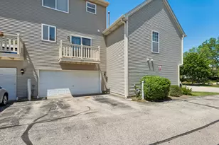 1584 Shire Ct, Gurnee, IL 60031 - Photo 3