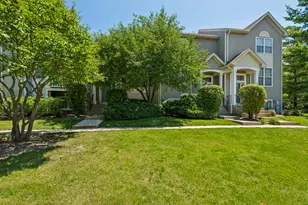1584 Shire Ct, Gurnee, IL 60031 - Photo 1