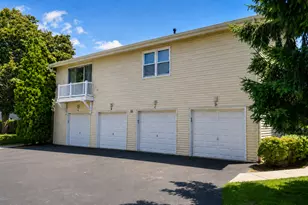 188 Kendall Ct, Bloomingdale, IL 60108 - Photo 3