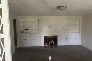 810 E 7th St, Centralia, IL 62801 - Photo 3