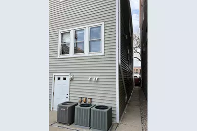 1340 N Cleaver Street, Chicago, IL 60642 - Photo 3
