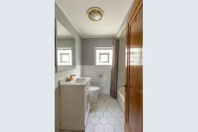 2246 Clinton Avenue, Berwyn, IL 60402 - Photo 11